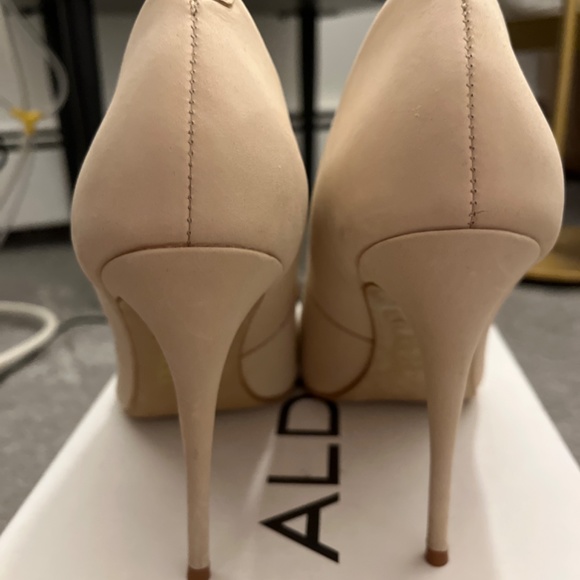 Nude heels - Picture 4 of 4